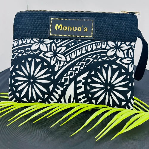 Wristlet Bag Samoan Design Black And White