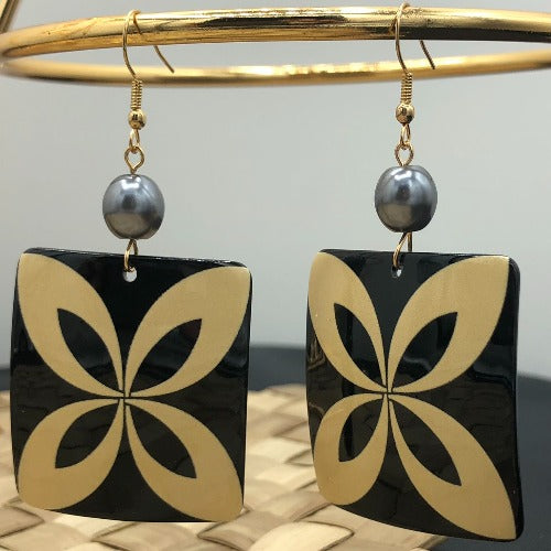 Samoan/Polynesian Design Earring with Black Pearl