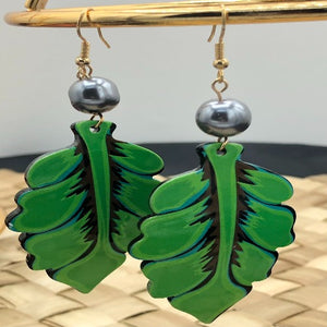 Leaves Samoan/Polynesian Design Earring with Black Pearl