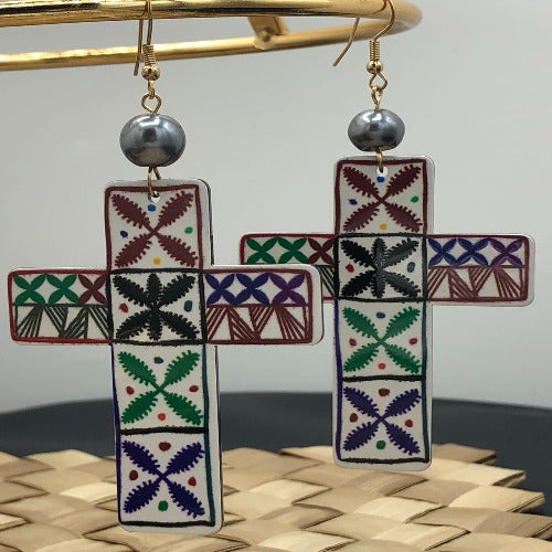 Cross style Samoan/Polynesian Design Earring with Black Pearl