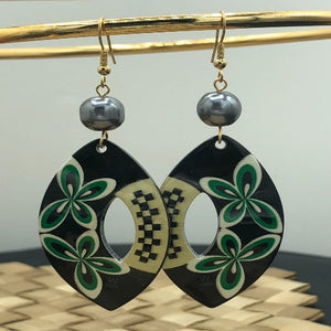 Samoan/Polynesian Design with Black Pearl Earring