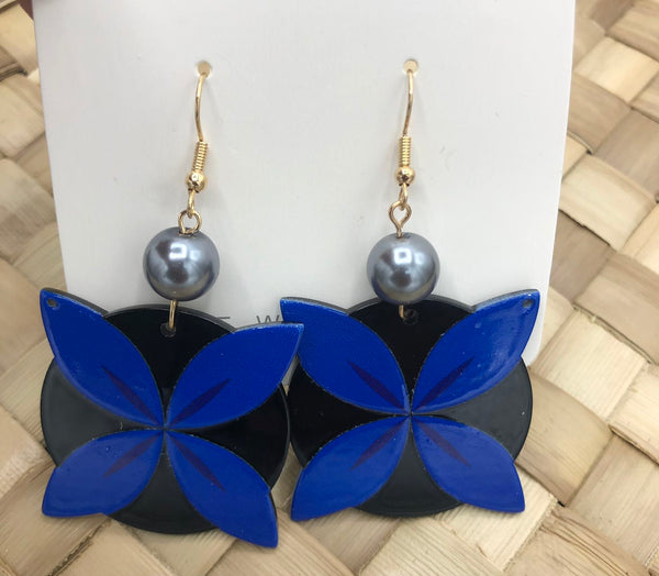Flower Earring with Black Pearl Samoan/Polynesian Design