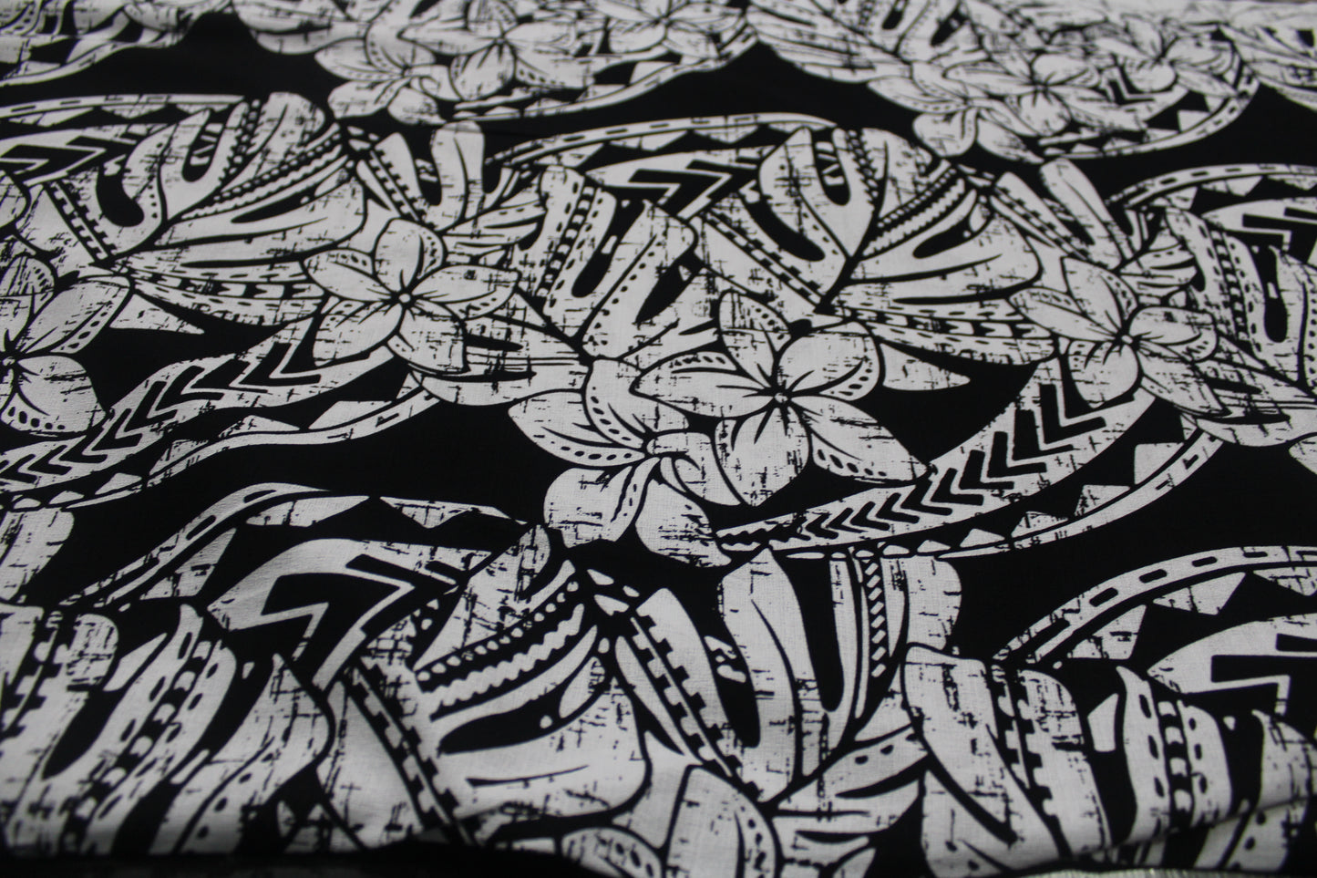 Samoan Design Dobby Cotton Print Fabric -44"x36"