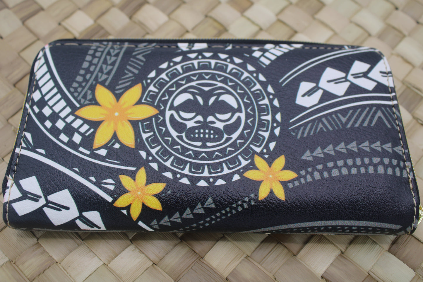 New Samoan Design Zip Wallet